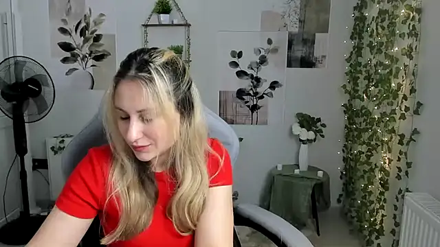 MissLunariaa's Webcam Show