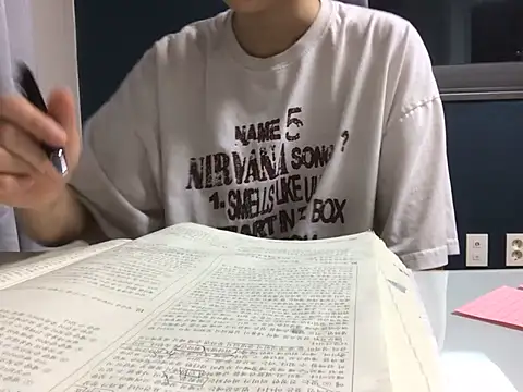 Cockoroach3333 웹캠 쇼