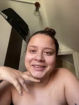 BellaVibesweet Webcam show