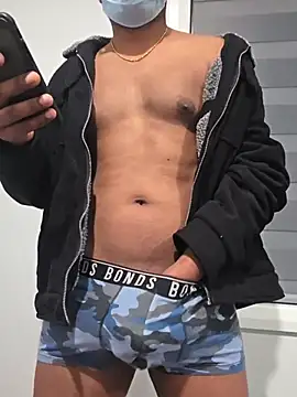 lustguy01 网络视讯表演