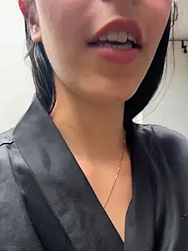 Zoy_cute 现场XXX聊天