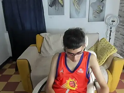 Show modela raul_silva na web-kameri