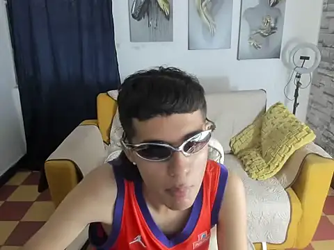 Show modela raul_silva na web-kameri