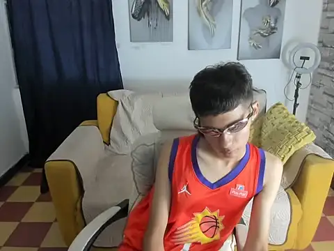 Show modela raul_silva na web-kameri