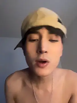 Eidan_collins Show in webcam