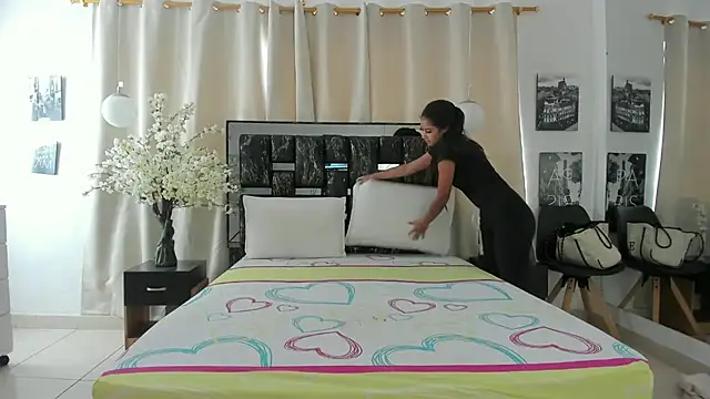 AntonellaBloommn Live XXX chat
