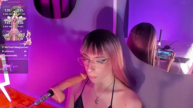 kattt_cut Show in webcam