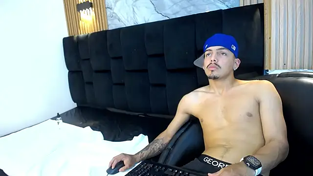 Bastian_Fox_ Шоу с уебкамера