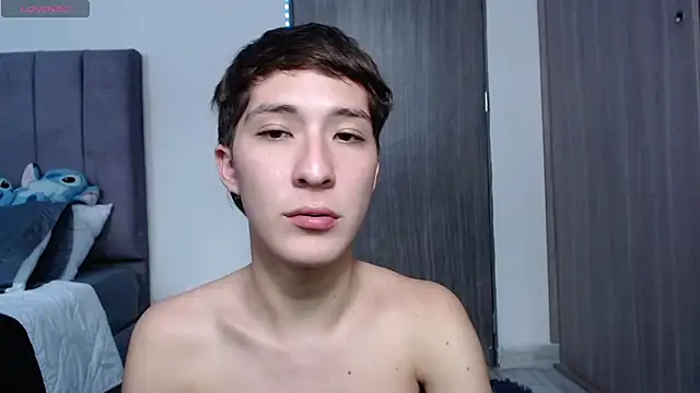 Show modela noah_kirt_ na web-kameri