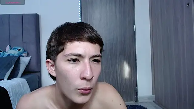noah_kirt_n Webbikameraesitys