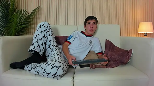 Webkamerová show noah_kirt_