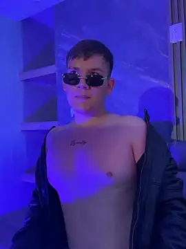 Kael-Noir Webcamshow
