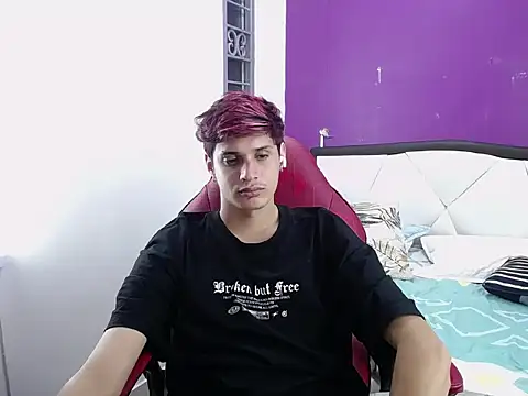 El_flaquito2 Show in webcam