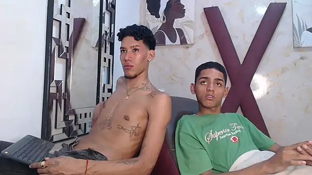 LOVELY_LEGANDS Webcamshow