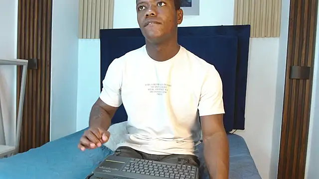 alexis_fernandezn Webbikameraesitys