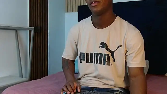 alexis_fernandez webcam show