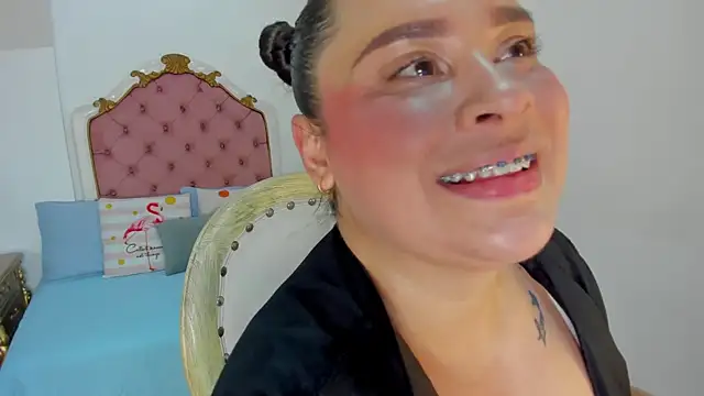lilacoral7's Webcam Show