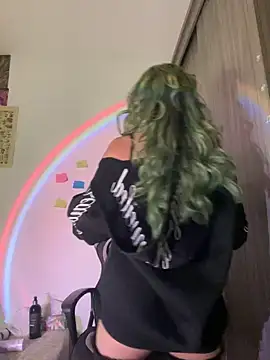 heybabymatcha Show in webcam