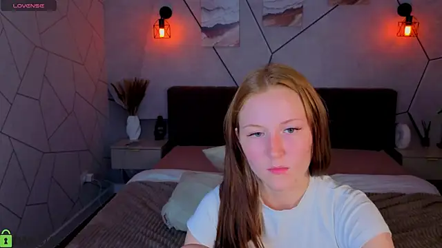 Charlotte_Smitee Chat XXX in diretta