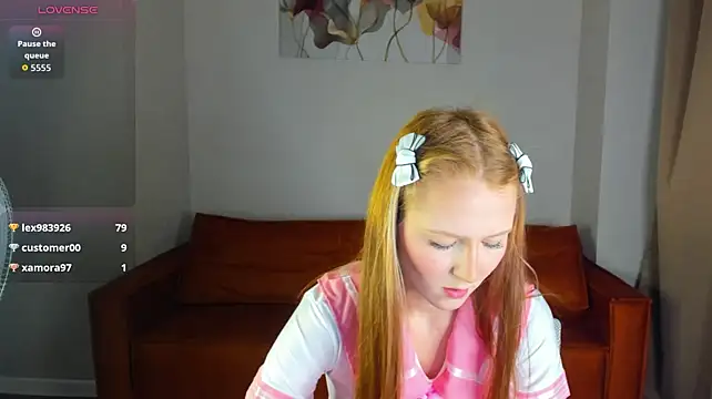 Charlotte_Smitee Chat XXX in diretta