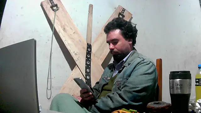 Smoker_lounge Show in webcam