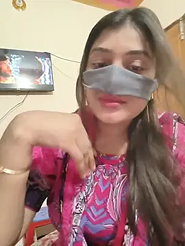 Joya-202 Show in webcam