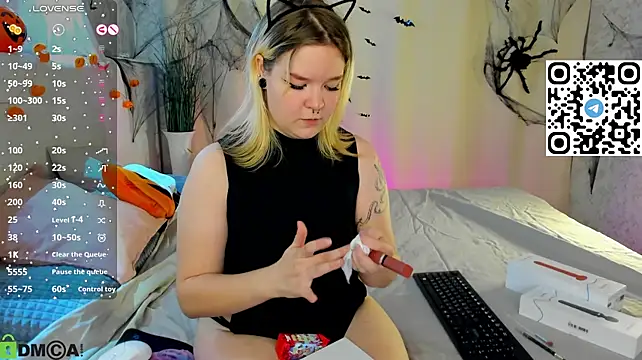 Alice_Suun Show in webcam