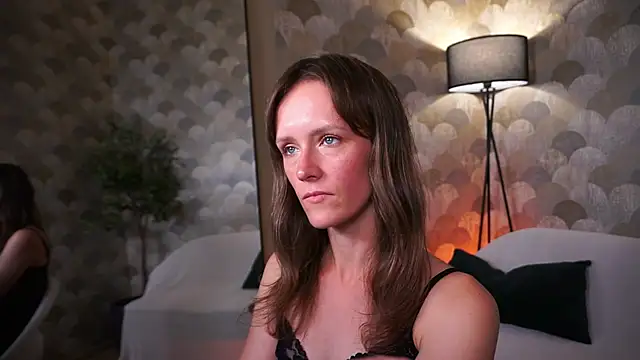 DolphinMorgentau's Live XXX Chat