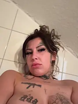 JeyJeyDiamond666's Webcam Show