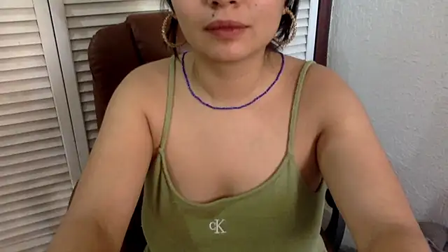 הופעת וובקאם של ValentinaCarnohan