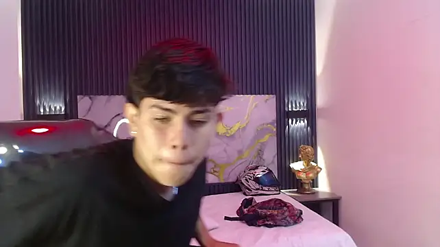 Eliot_rizzo webkamerás műsora