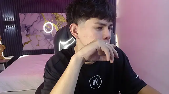 Eliot_rizzo webcam show