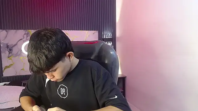 Eliot_rizzo XXX чат на живо