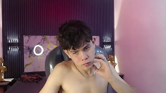 Eliot_rizzo 在線直播表演