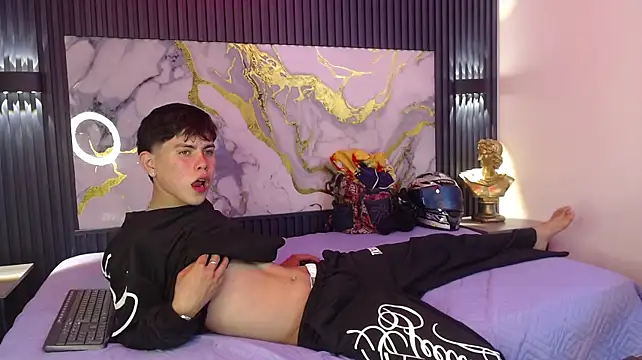 Eliot_rizzo Webcam Show