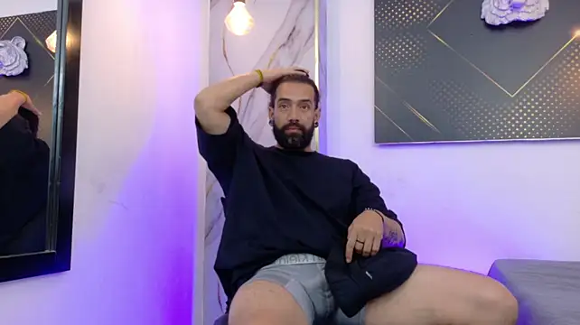 Show de theronnyone na webcam