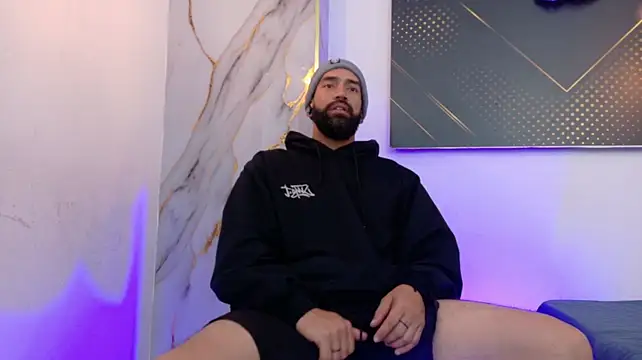 theronnyone's Live XXX Chat
