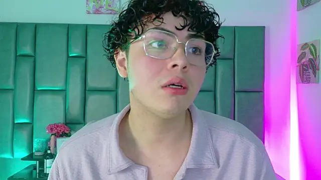 JaxMiller_04's Webcam Show