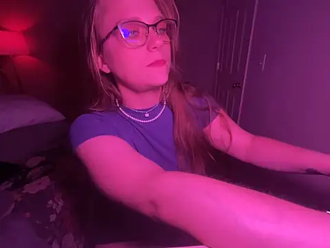 pusspuss777's Webcam Show