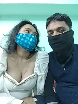 Crazy_fucking_couple: διαδικτυακό σόου στην κάμερα