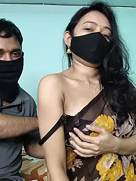 Crazy_fucking_coupleのウェブカメラショー
