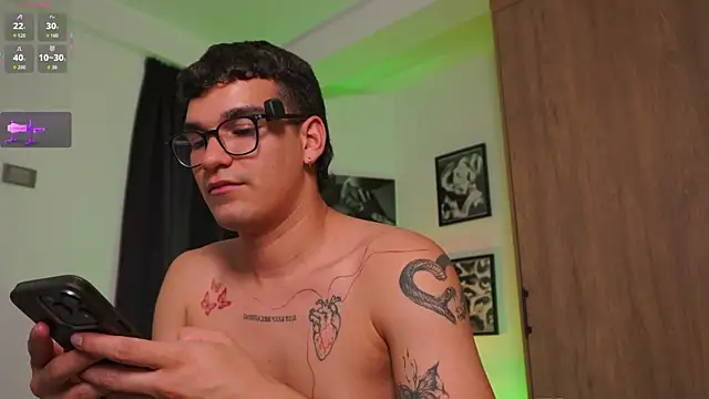הופעת וובקאם של Jhonnyx__