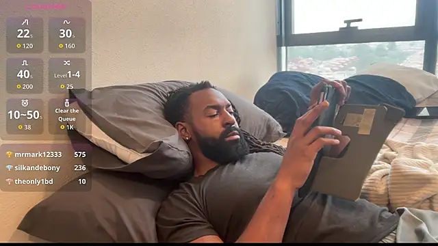 blackmuscless Show in webcam