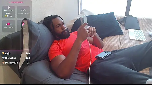 blackmuscless Show in webcam