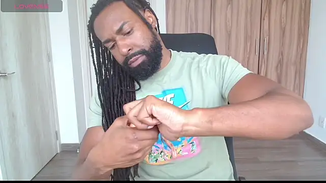 blackmuscless' Webcam Show