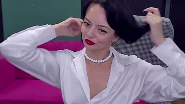 BellaRowan's Live XXX Chat