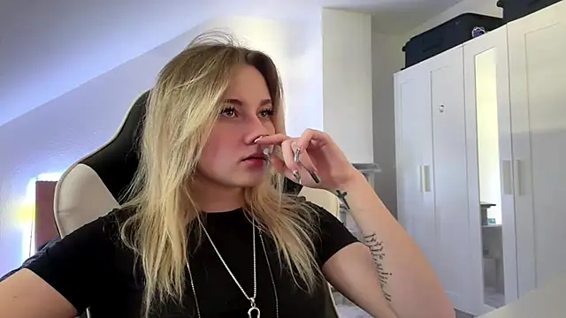 Webkamerová show tutsiecutie