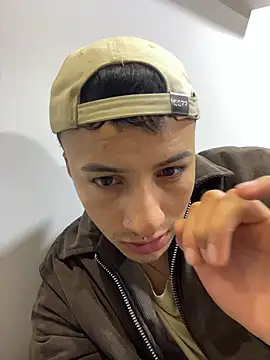 SirDamian Show in webcam