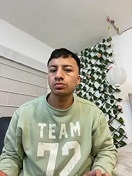 SirDamian Pertunjukan Webcam