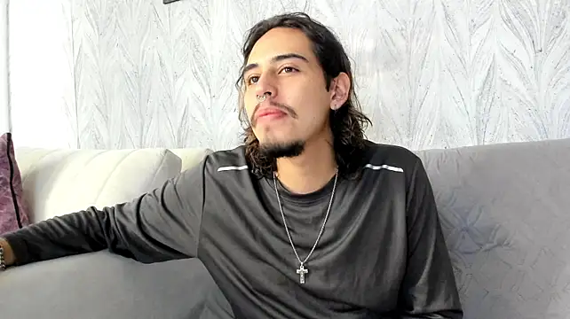 Show modela Edward_51 na web-kameri